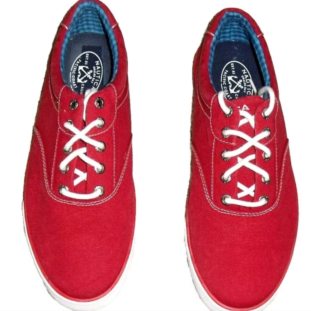 Nautica Red Boat Deck Canvas Mens Shoes sz. 9 New in Box